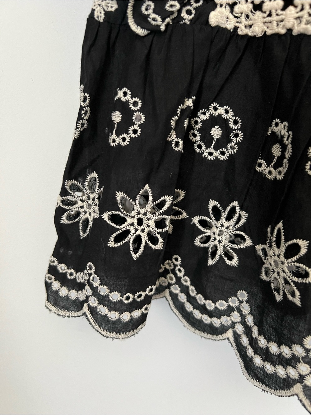 Monograph by Anthropologie Boho Embroidered Lace Flutter Sleeve Top Romantic - Picture 10 of 12